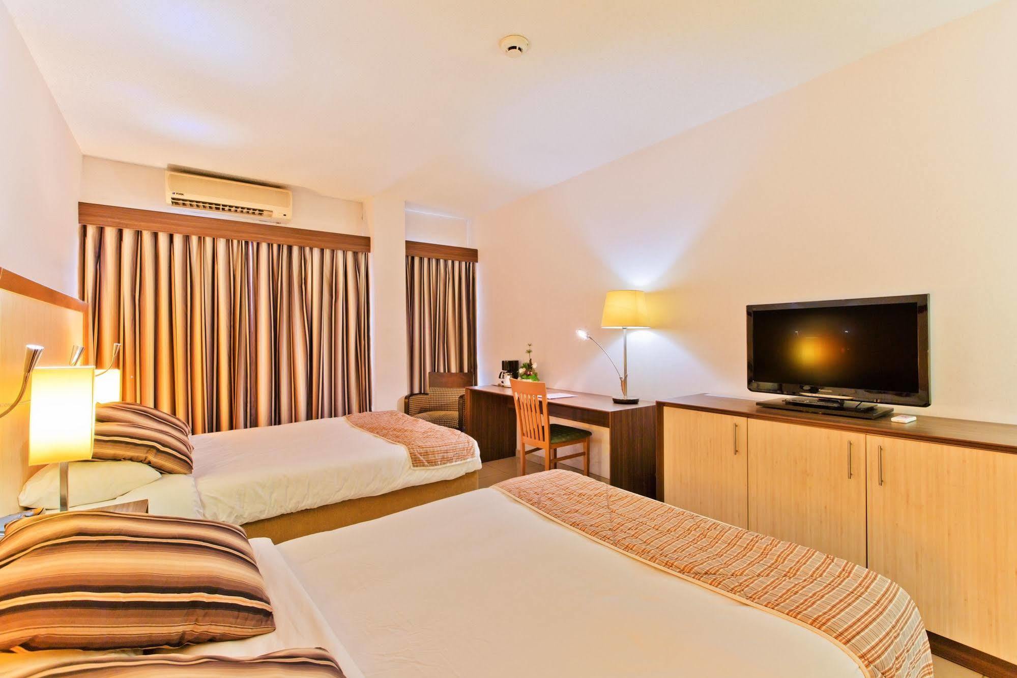 Queens Hotel Paramaribo Zewnętrze zdjęcie